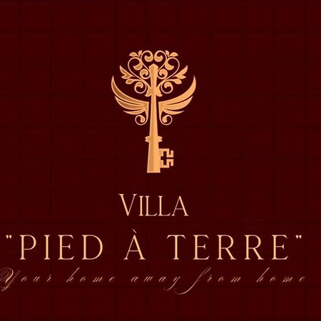Villa "Pied-A-Terre" Residence & Spa อูมัค ภายนอก รูปภาพ